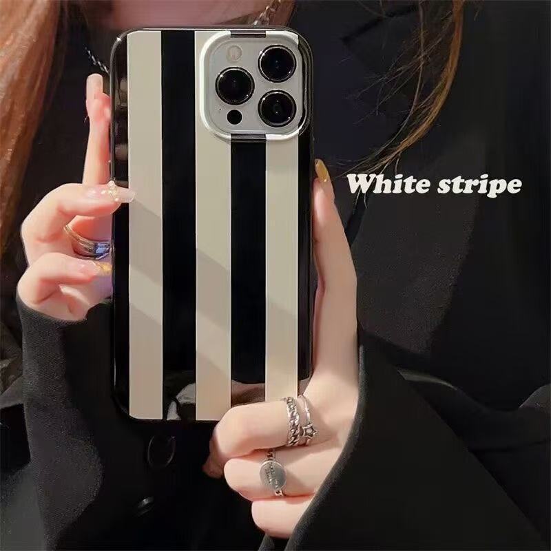 Small Niche Fresh Art Design W - огляд і ціна Phone Cases Designer