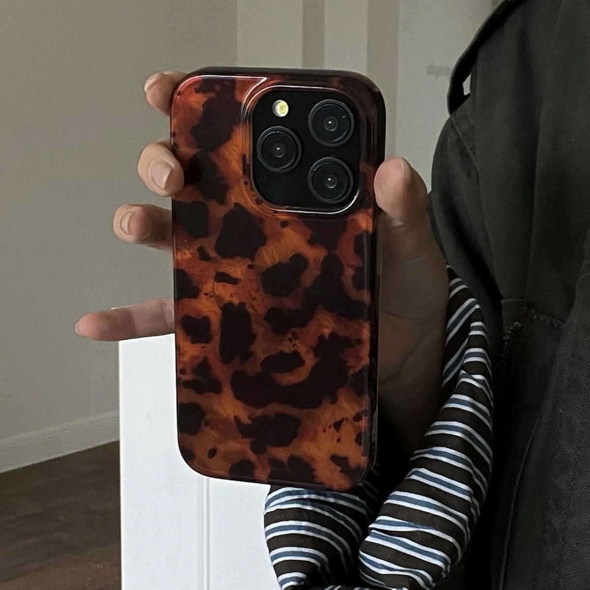 Retro Amber Texture Laser Phon - огляд і ціна Phone Cases Mous